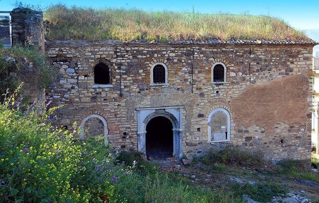 Menemen'deki Surp Sarkis Kilisesi bilim ve sanat merkezi oluyor